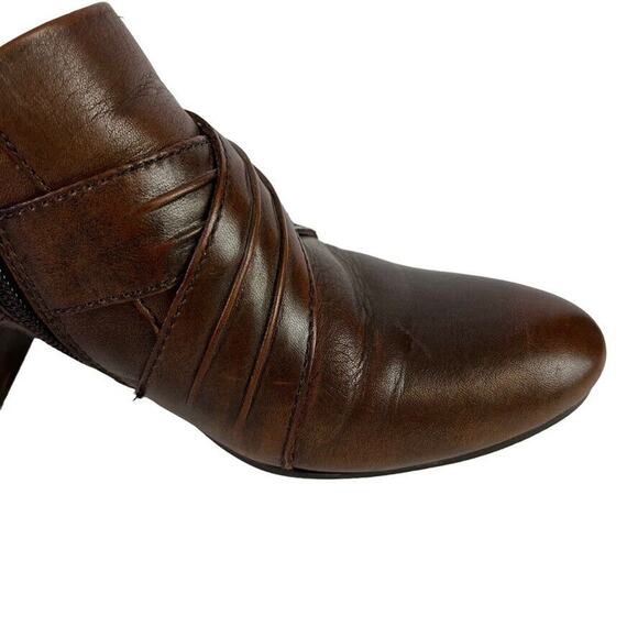 Born Nova Womens Brown Chunky Heel Comfort Shoes Booties Side Buckle Leather 6.5 - Picture 2 of 16